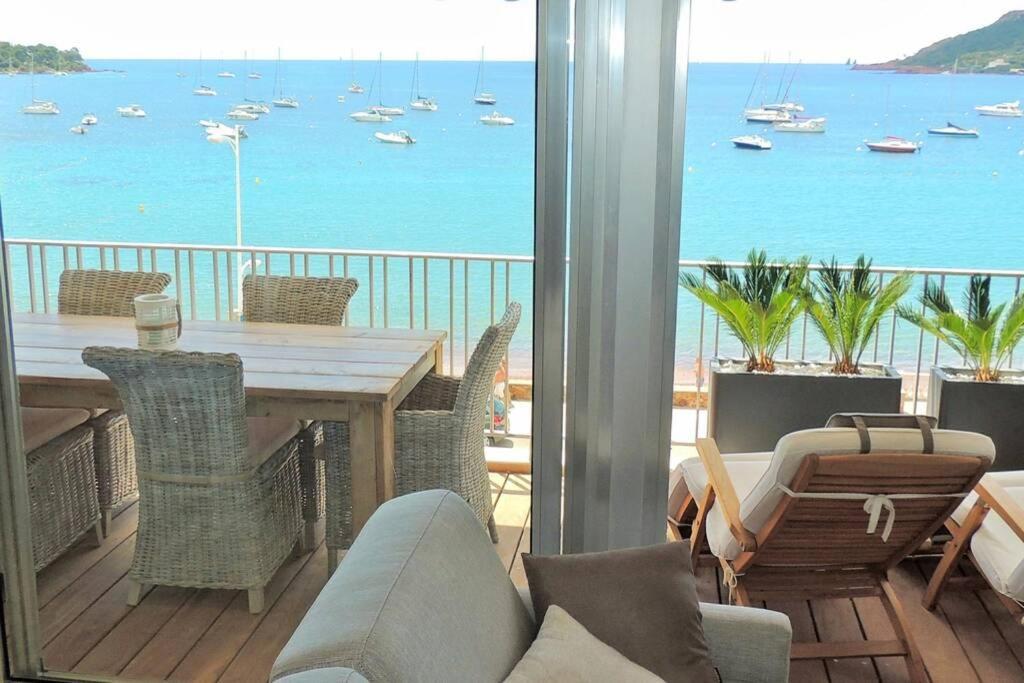 Emplacement Privilegie Pour Ce Bel Appartement Saint-Raphaël Eksteriør billede